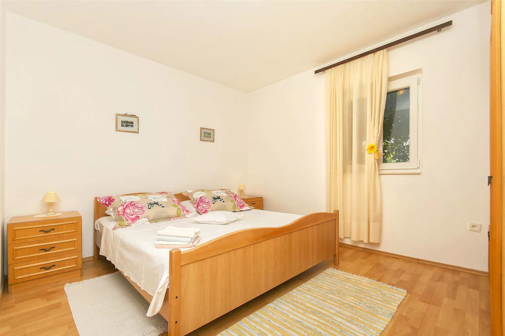 Apartments Srdan