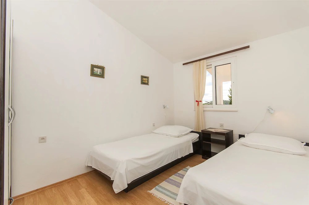 Apartments Srdan