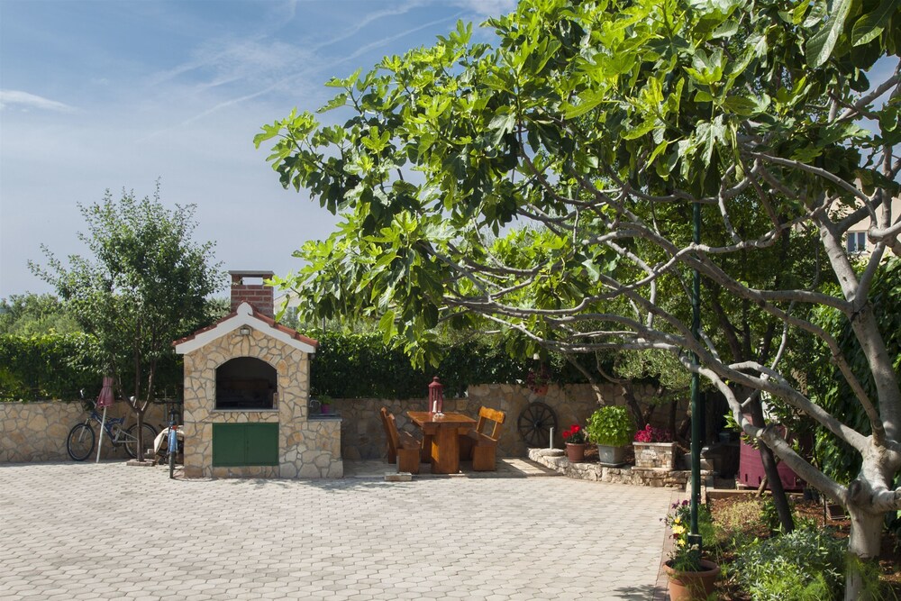 Apartments Suncica