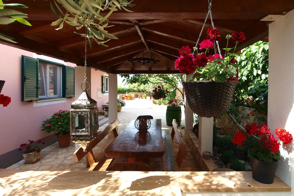 Apartments Suncica
