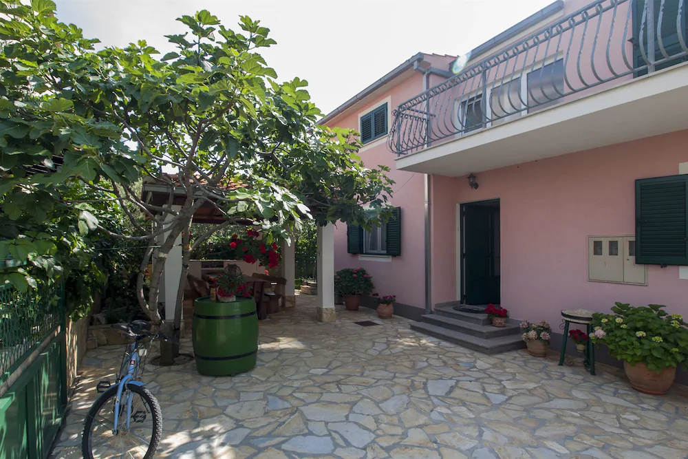 Apartments Suncica
