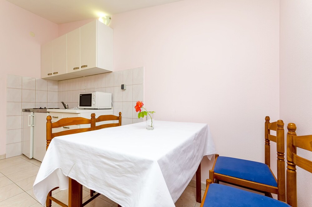 Apartments Ugrina