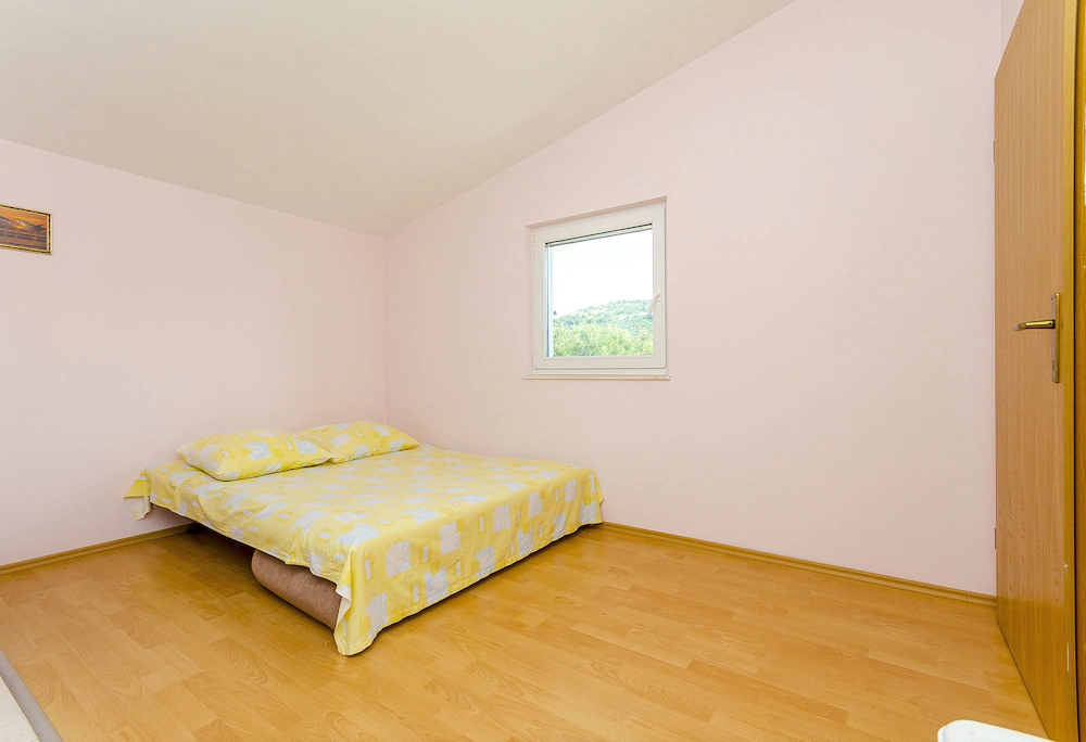 Apartments Ugrina