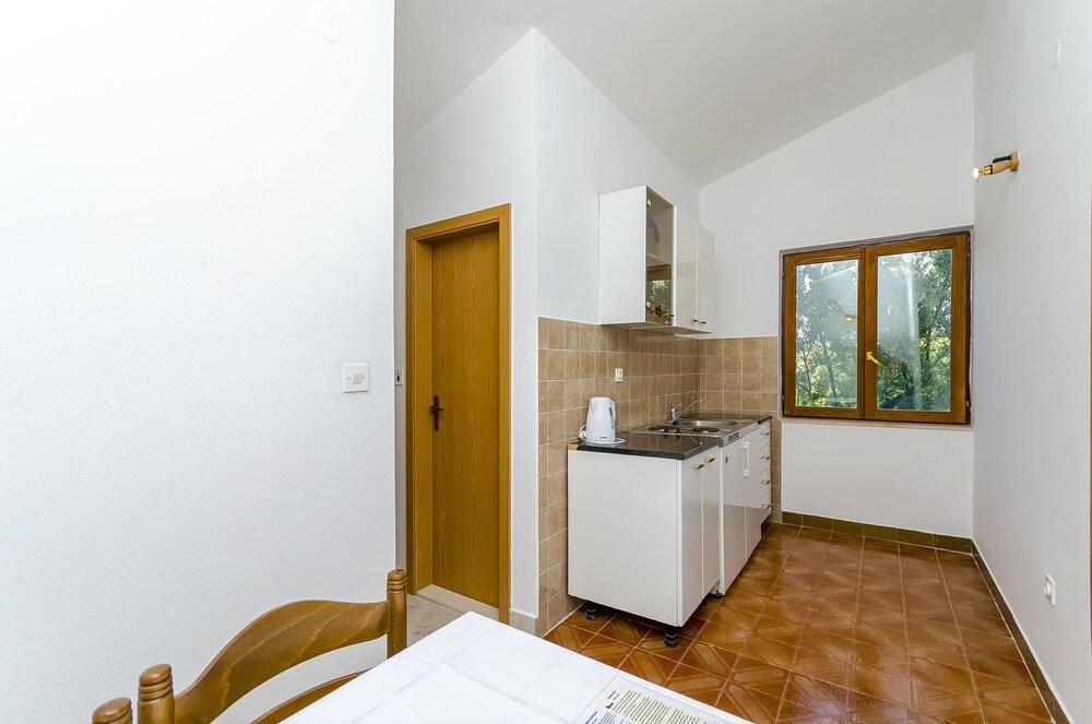 Apartments Ugrina
