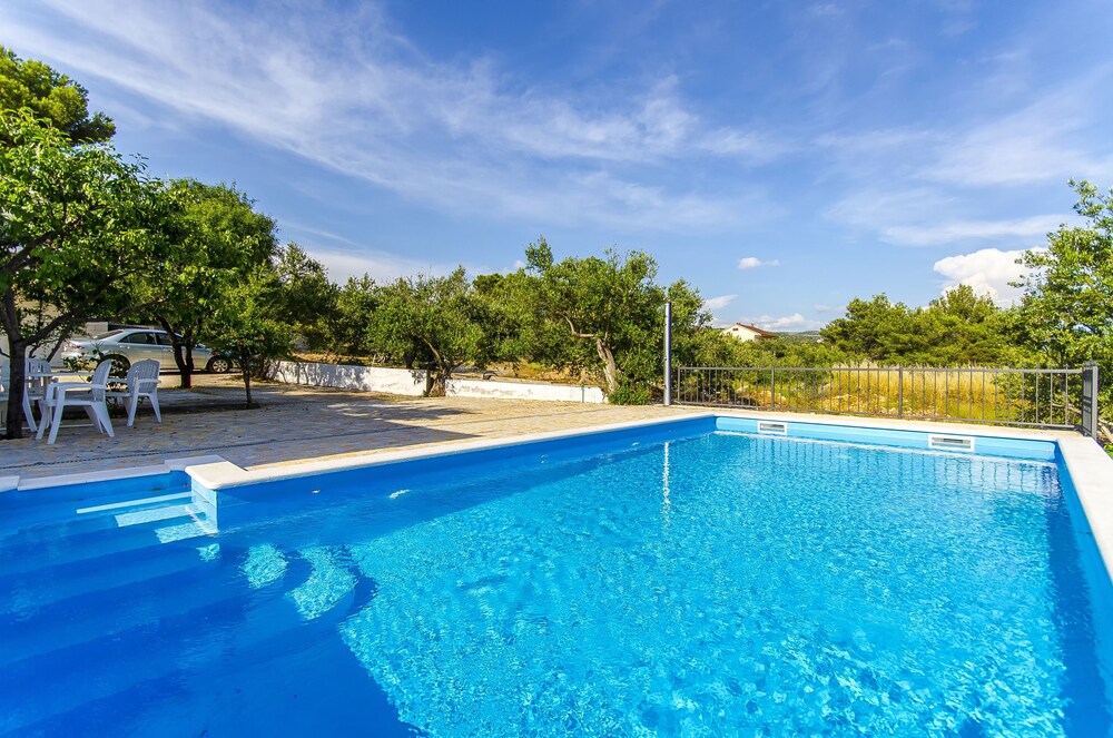 Apartments Ugrina