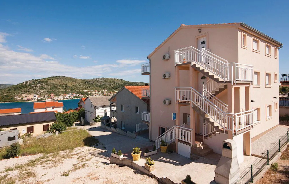 Apartments Zdravka
