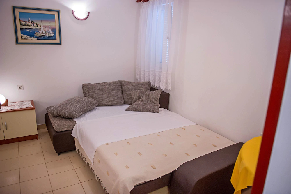 Apartments Zdravko