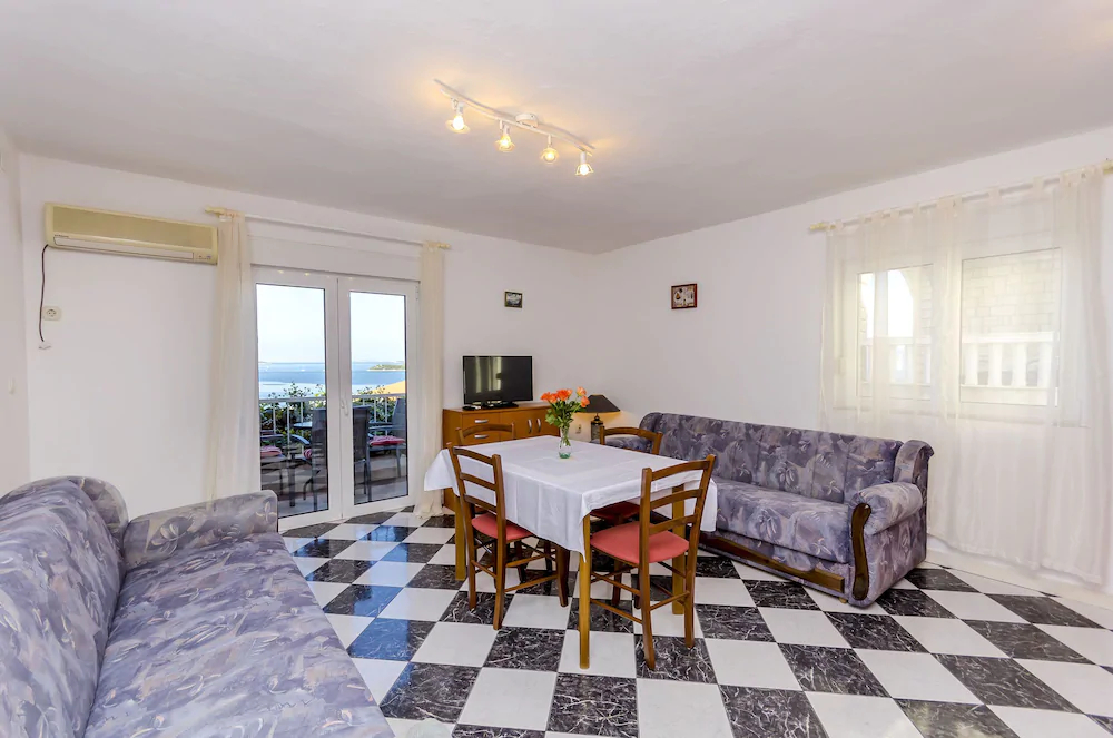 Apartments Zvonko