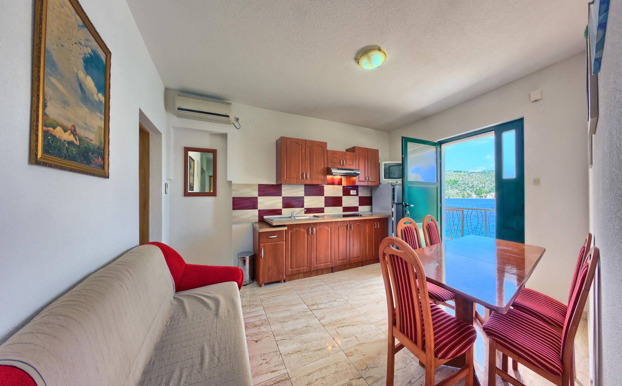 Ruzmarin Apartments