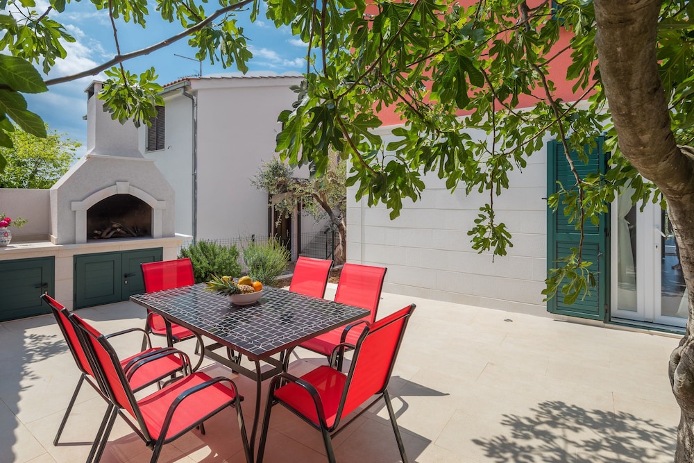 Holiday House Kanica
