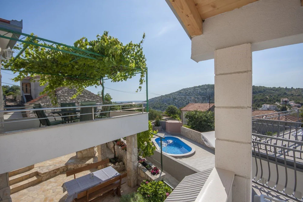 Holiday House Neda