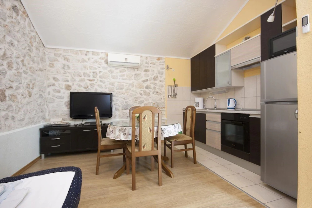 Holiday House Neda