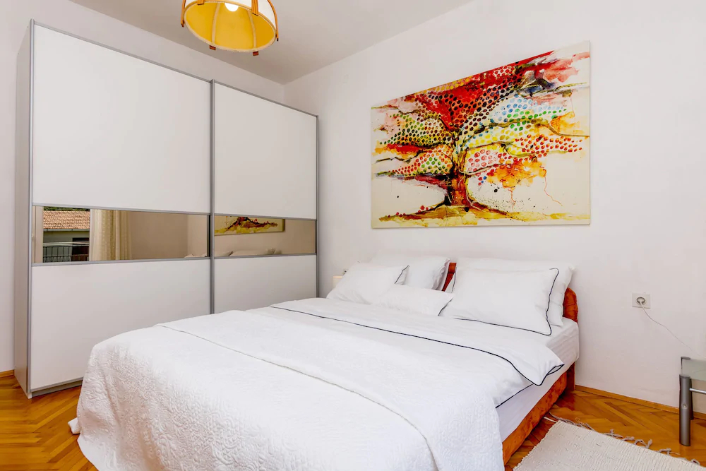 House Suncani Dvori