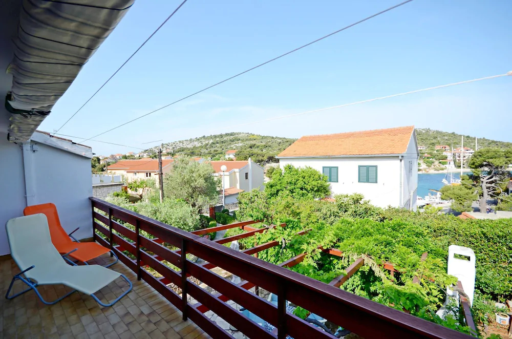 House Vesna