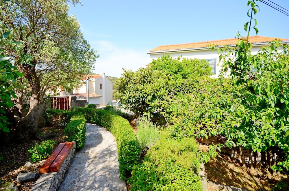 House Vesna