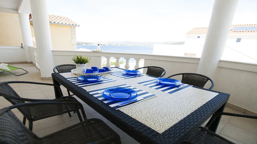 Villa Mona