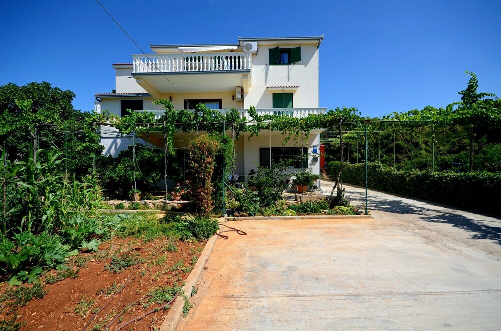 Apartments Mirko