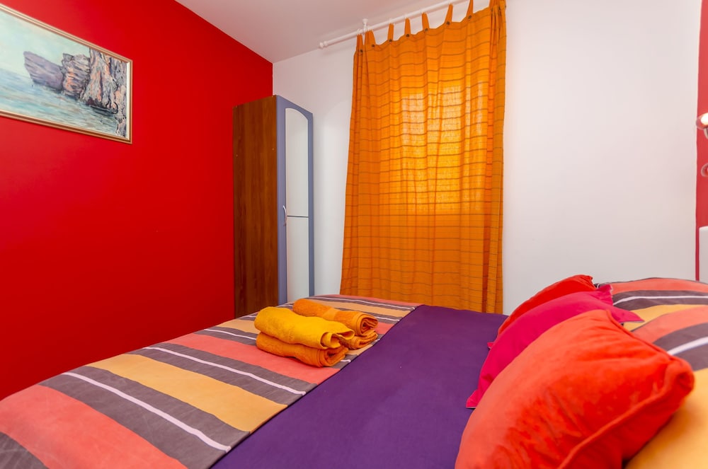 Apartments Pupa