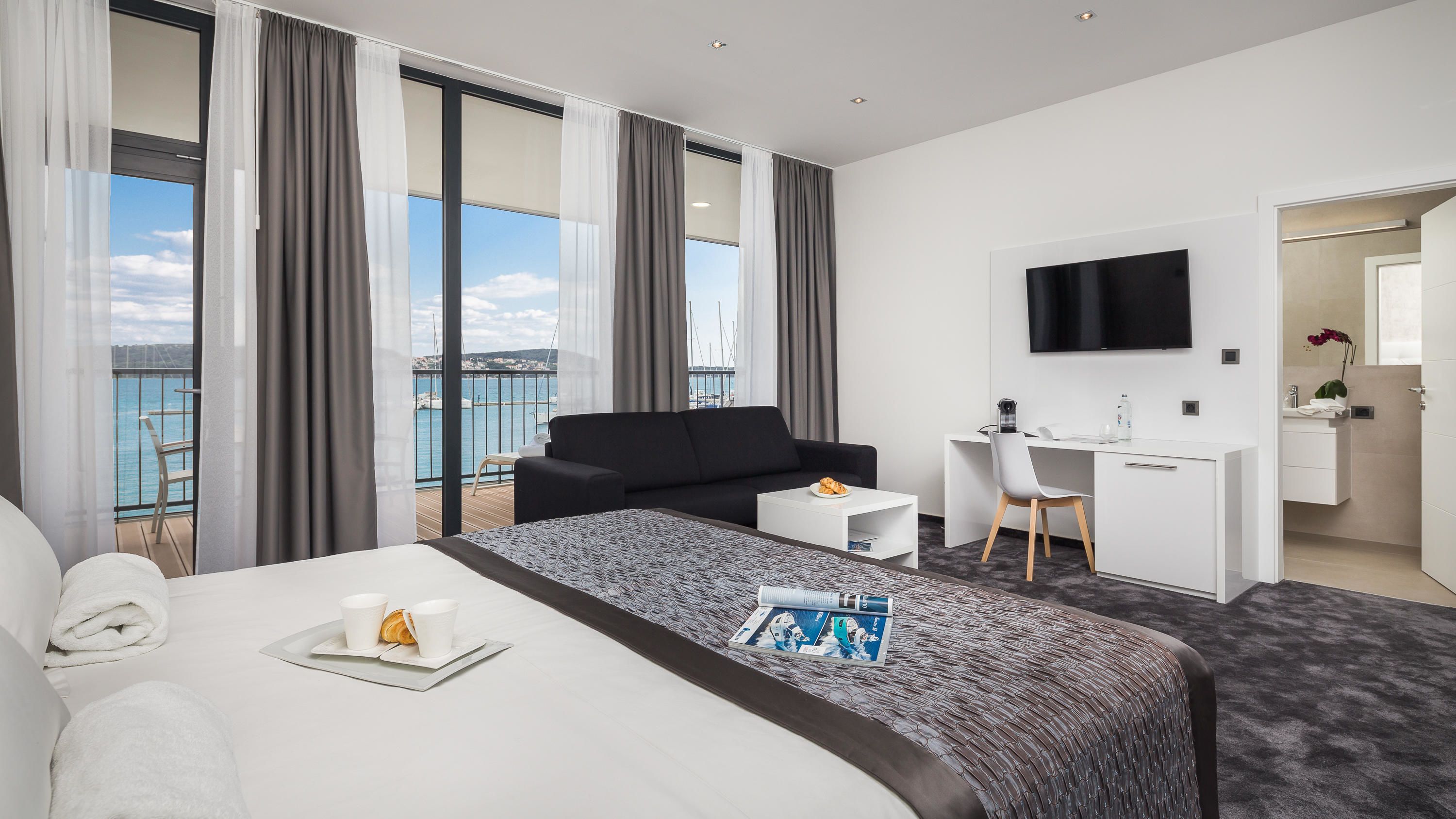 Marina Baotic Apartments