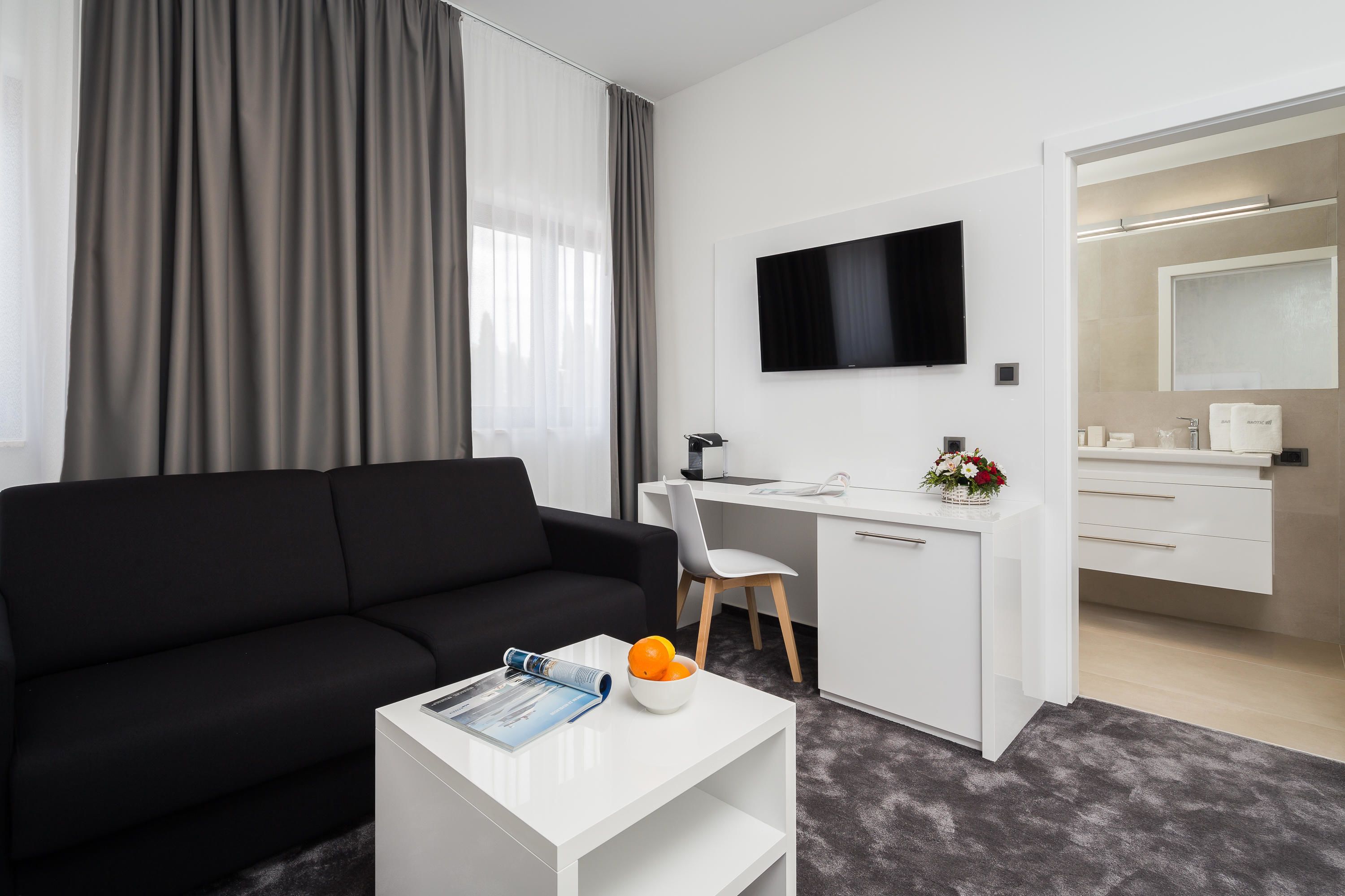 Marina Baotic Apartments