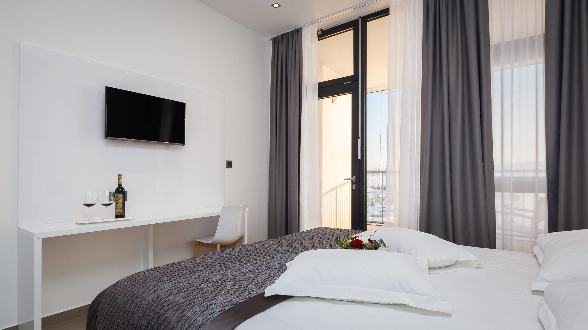 Marina Baotic Apartments