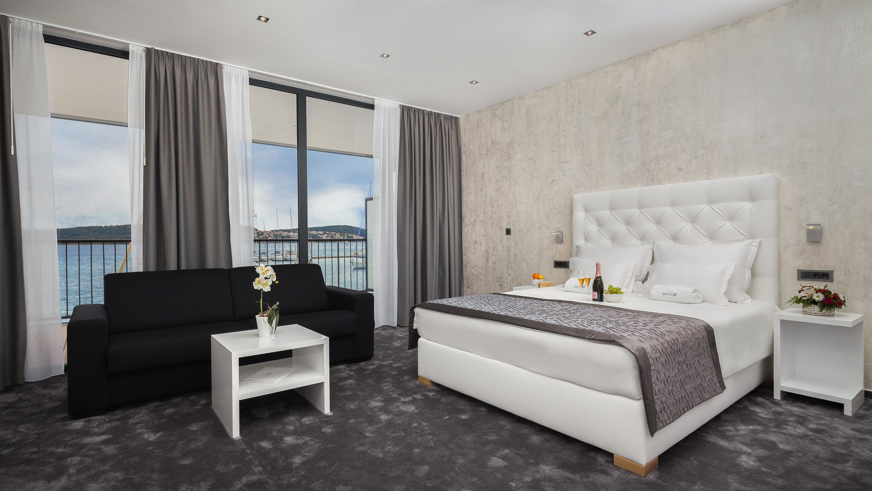 Marina Baotic Apartments
