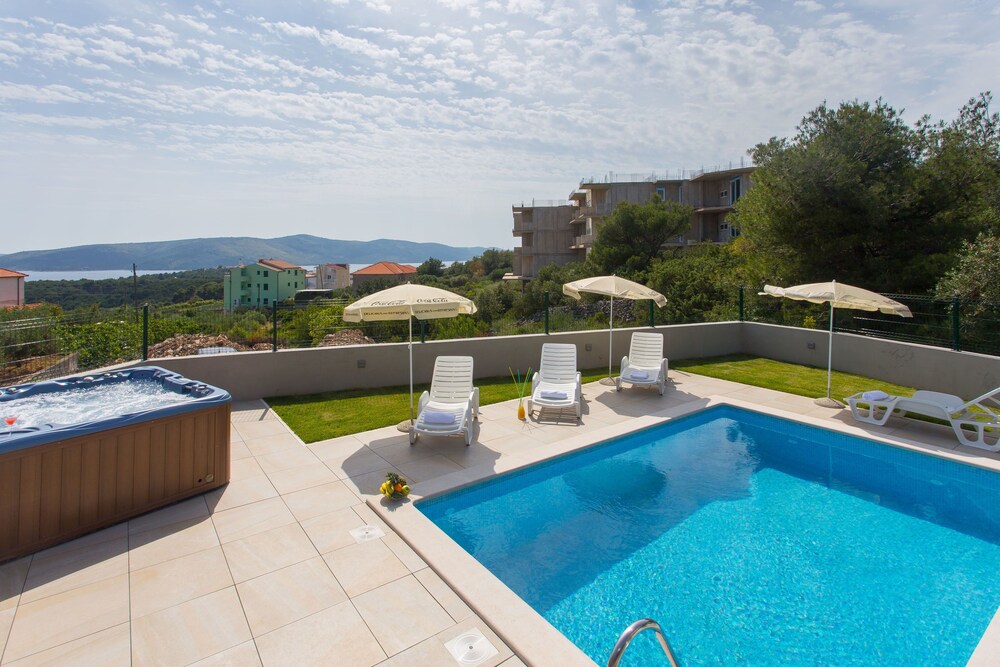 Villa Honey