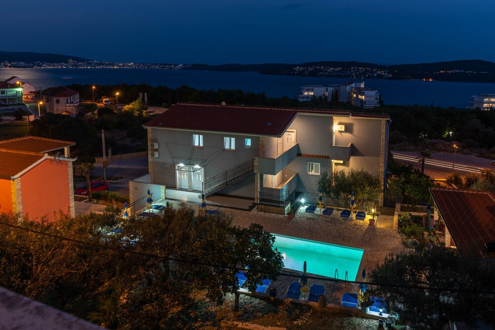 Apartments Grga