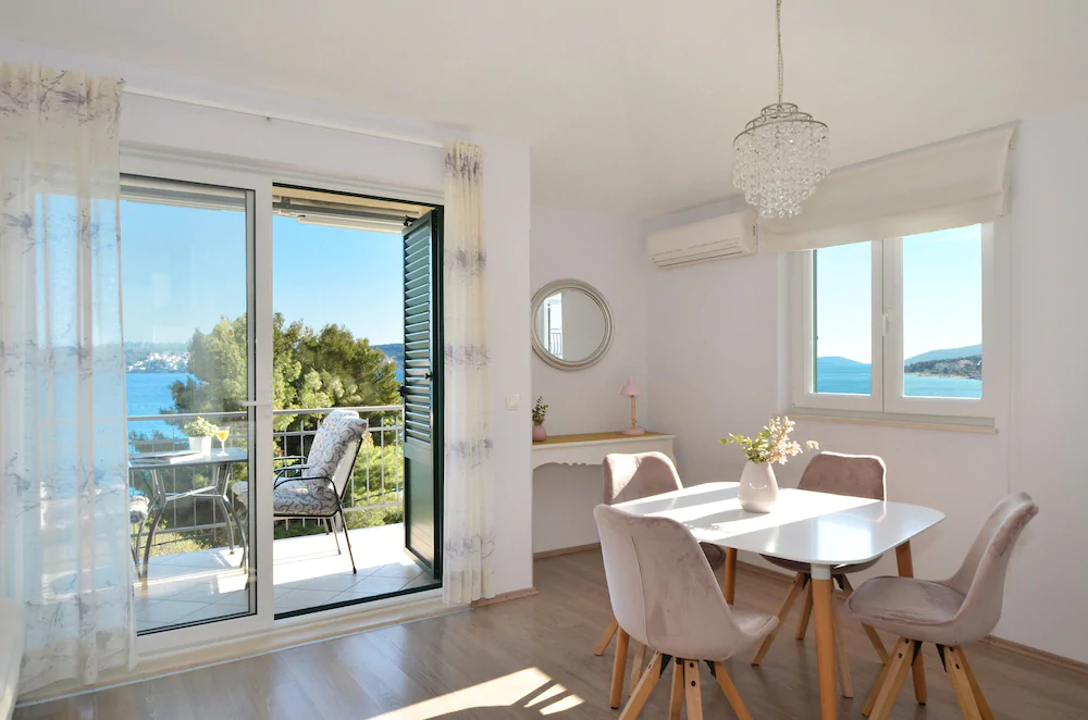 Mar Deluxe Apartments