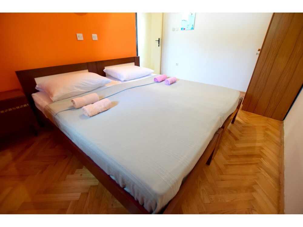 Apartments La Room