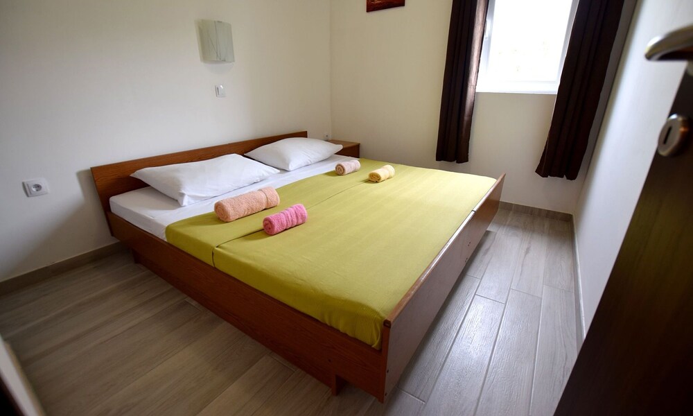 Apartments La Room