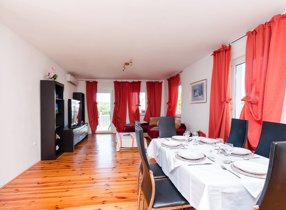 Apartments Cvita