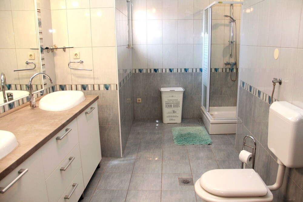 Apartments Cace