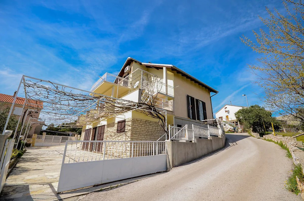 Apartments Danira