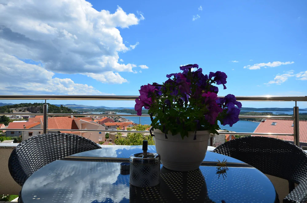 Apartments Divna