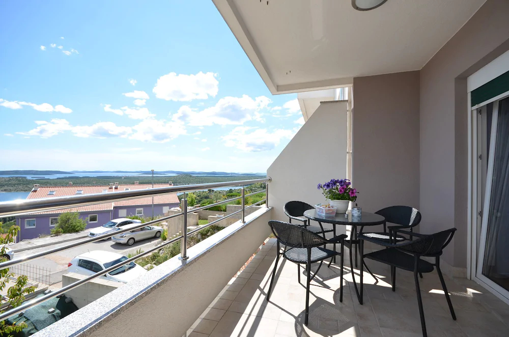 Apartments Divna