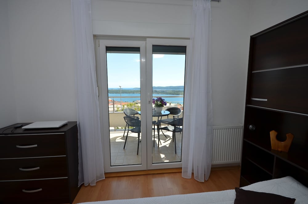Apartments Divna