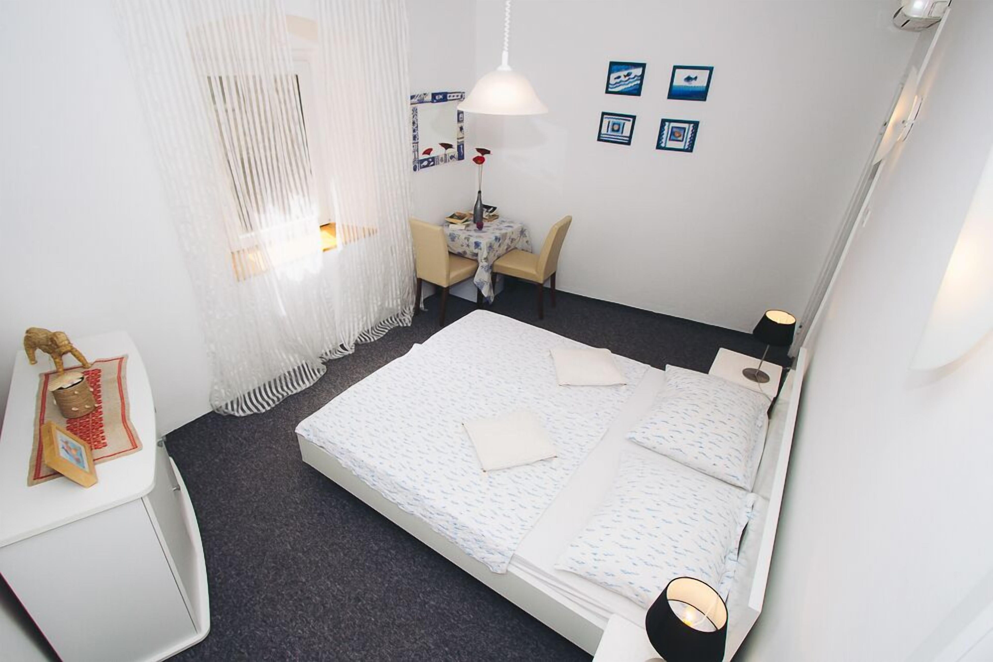 Apartments Ille