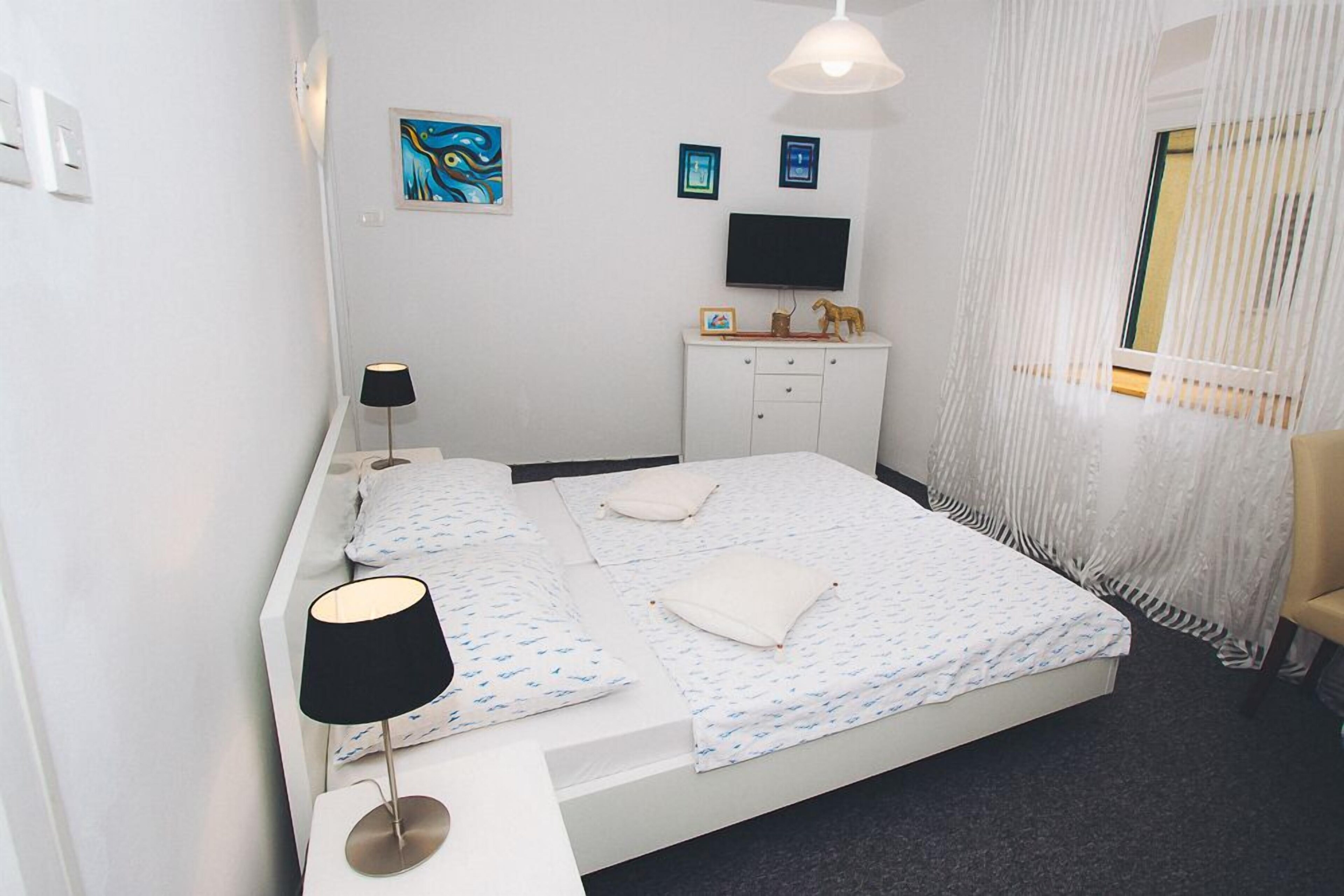Apartments Ille