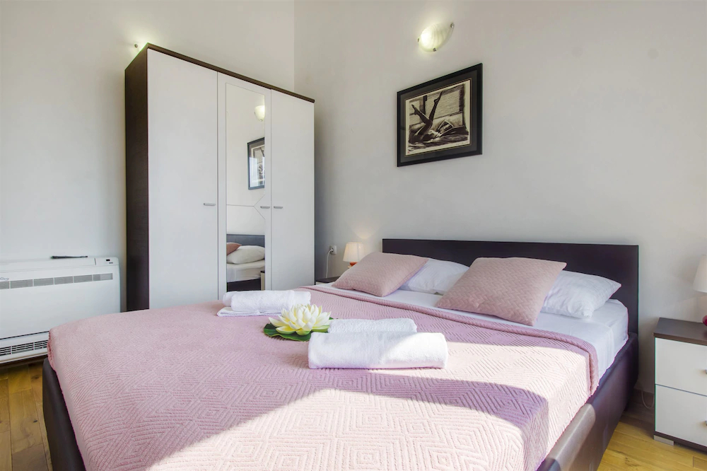 Apartments Lenija