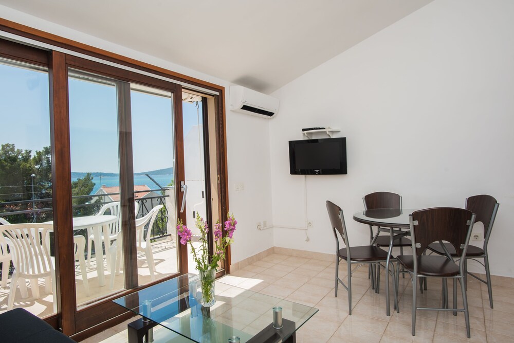 Apartments Lucija i Marko