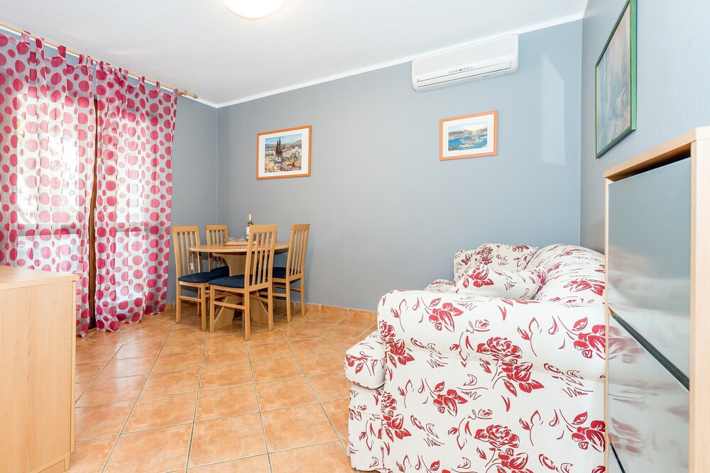 Apartments Teana