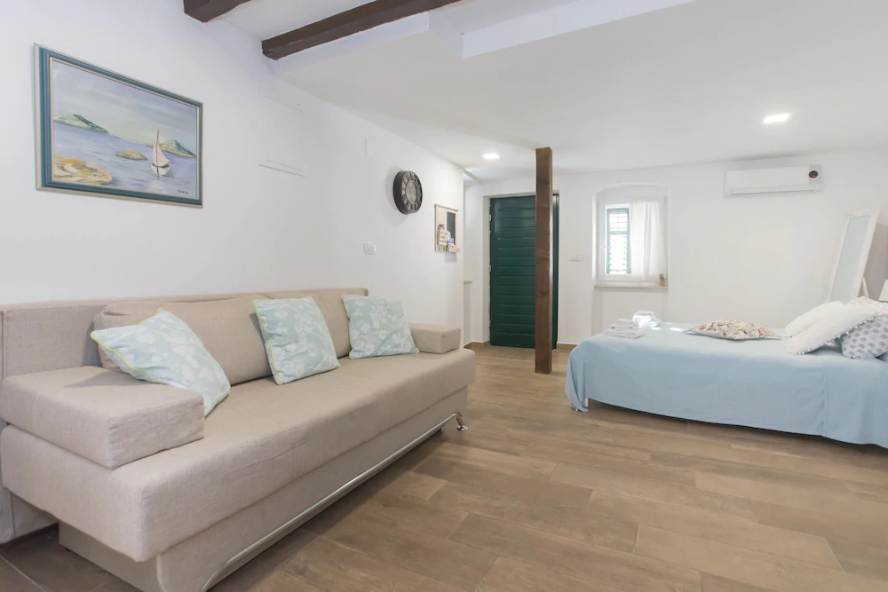 Aurum Apartments