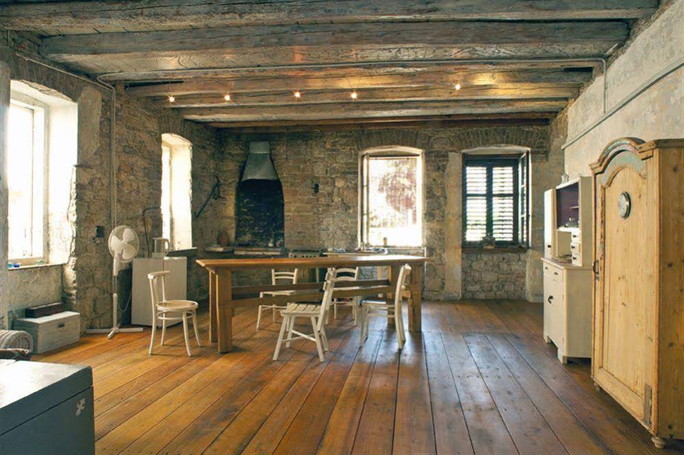 Johnny's Place Sibenik