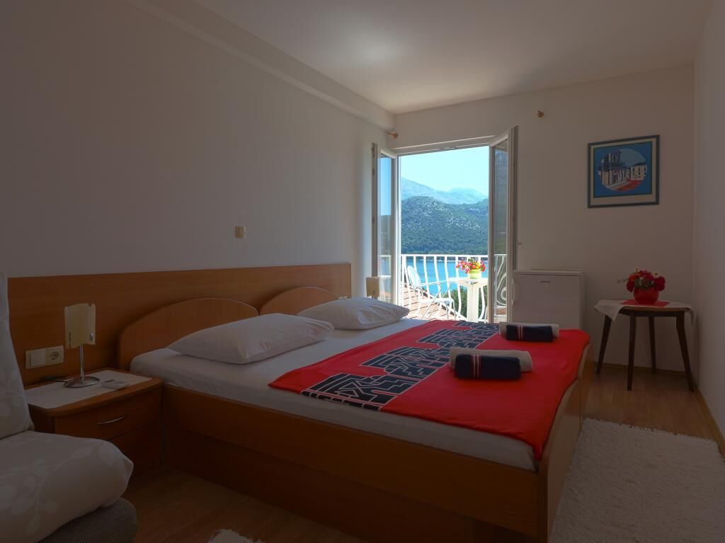 Apartments & Room Eva Slano
