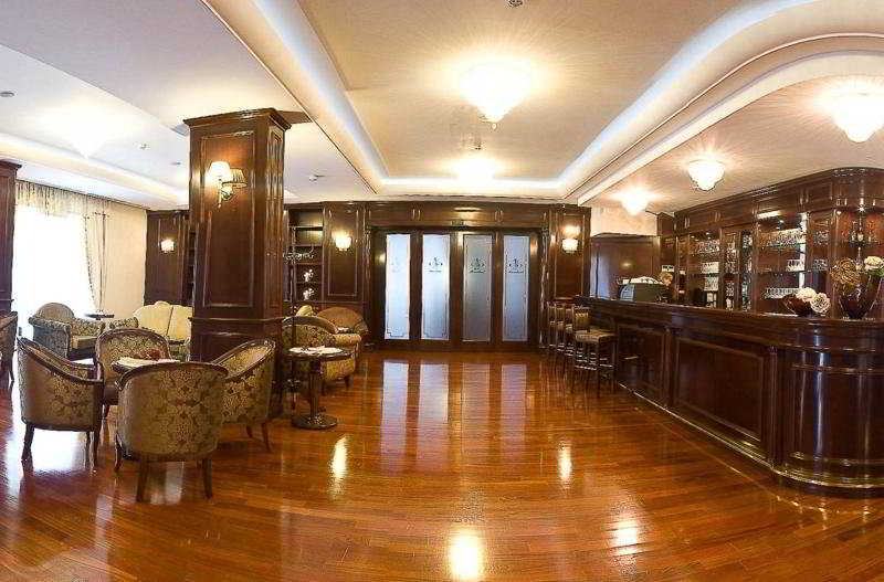 Hotel President
