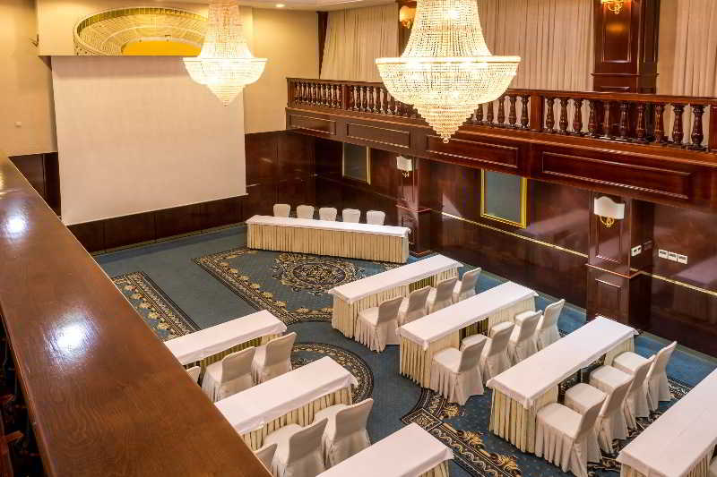 Hotel President