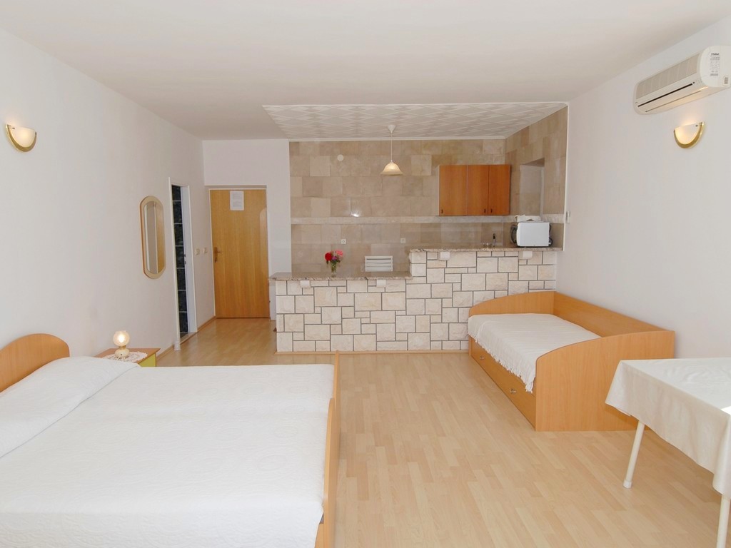 Marnic Apartments