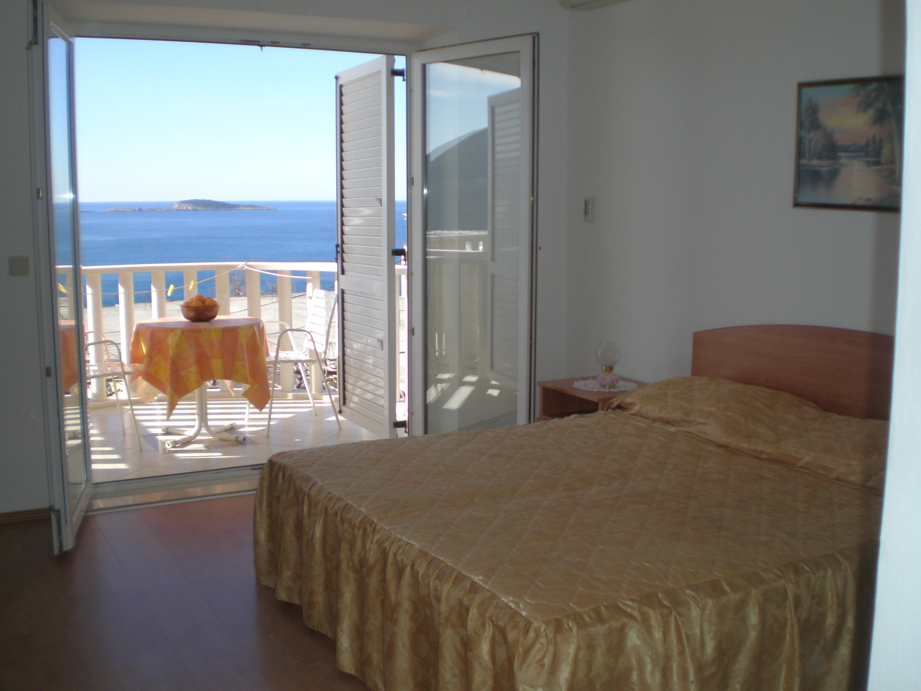 Marnic Apartments