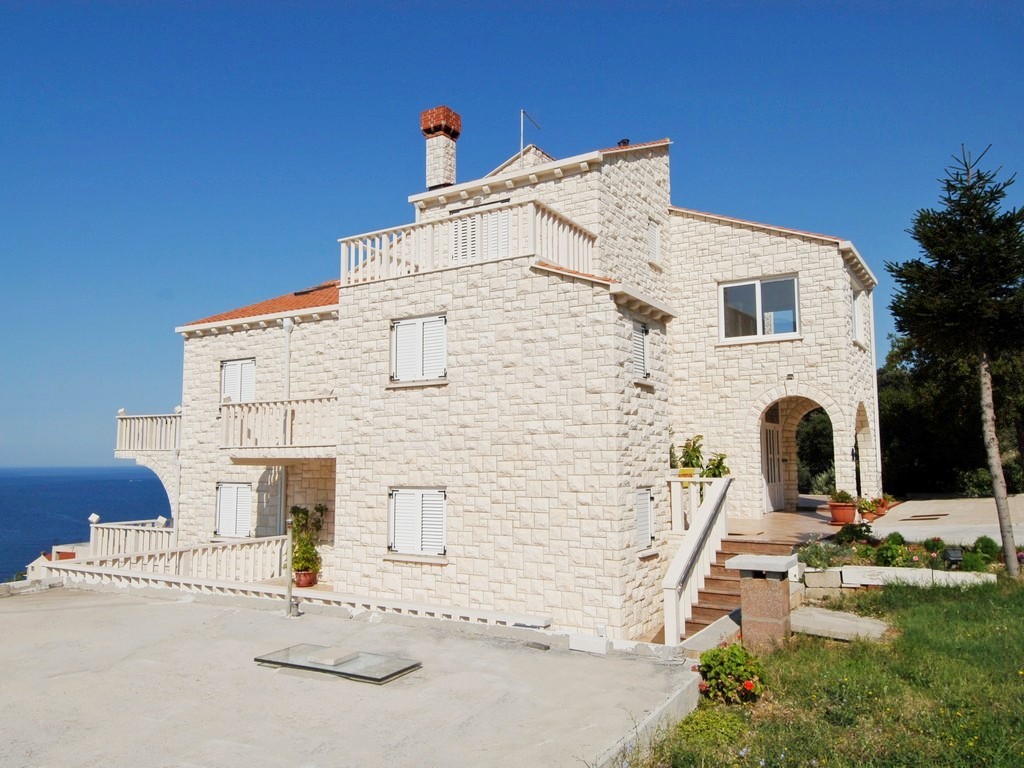 Marnic Apartments